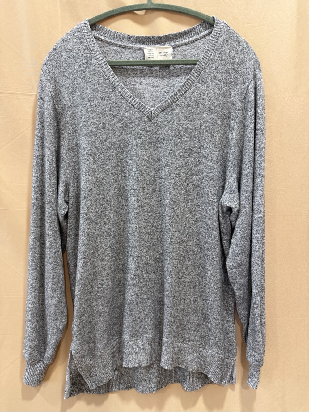 Saturday Sunday Gray V-Neck Lightweight Knit Sweater Long Sleeve Size Small